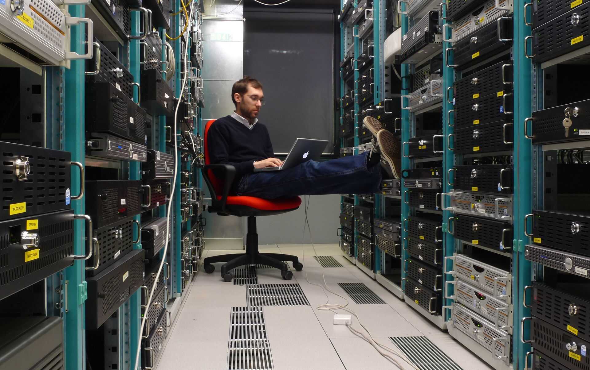 Где искать лучших специалистов по it - edufan.ru