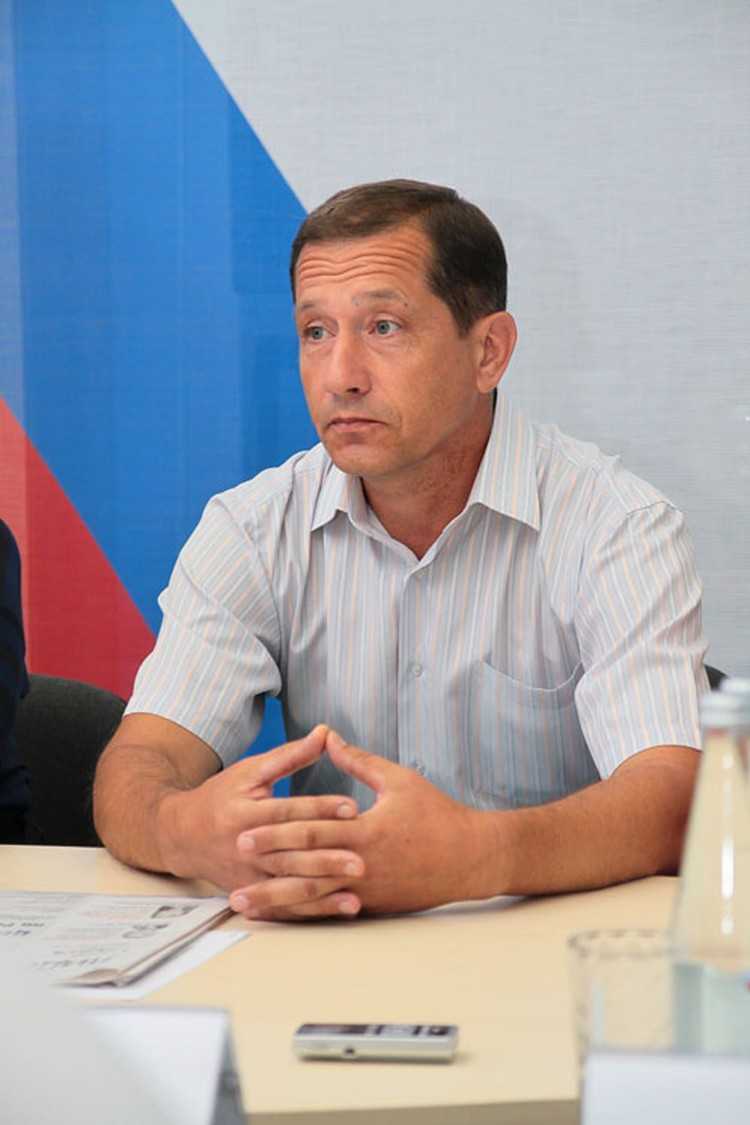 Александр крутиков продолжит работу в качестве заместителя министра