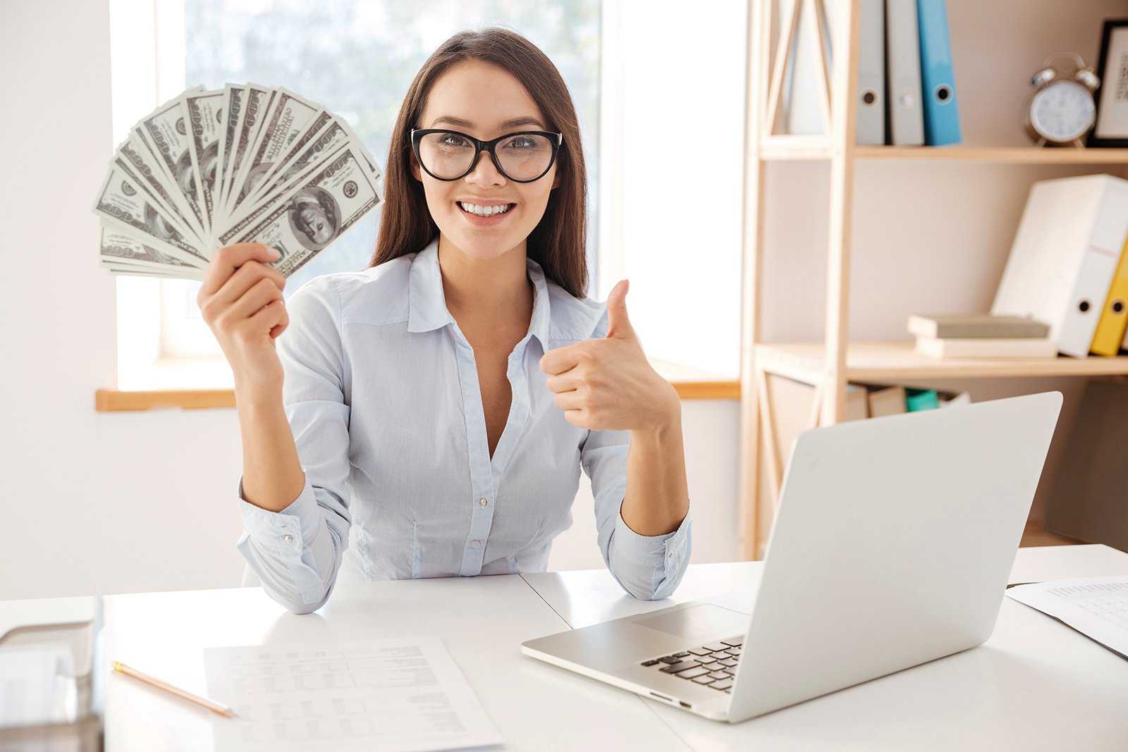 Какие 3 вещи вы ищете в идеальной работе? (с 10 примерами ответов на интервью)